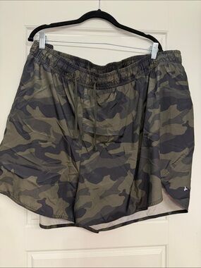 Old Navy Women's Camo Athletic Shorts - Olive Green & Black